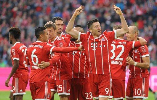 并吸引了更 并吸引了更