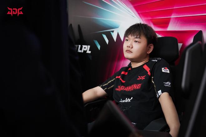 队更衣室的 队更衣室的